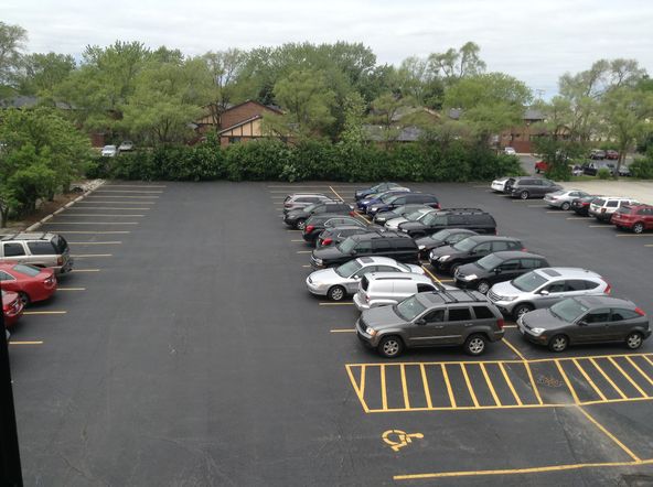 Summit Professional Building: 1S132 Summit Ave, Oakbrook Terrace, IL 60181